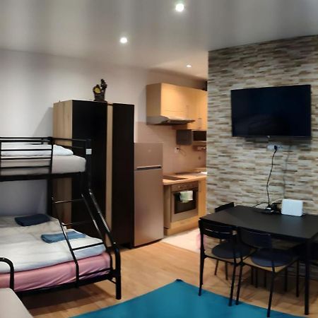 Blue Apartment In City Center, Best Location Bratislava Esterno foto
