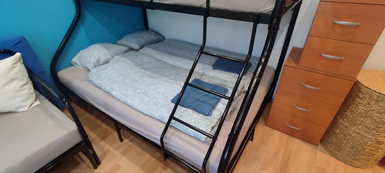 Blue Apartment In City Center, Best Location Bratislava Esterno foto