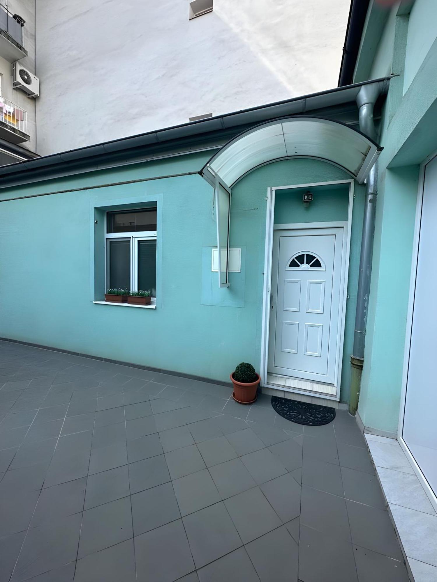 Blue Apartment In City Center, Best Location Bratislava Esterno foto